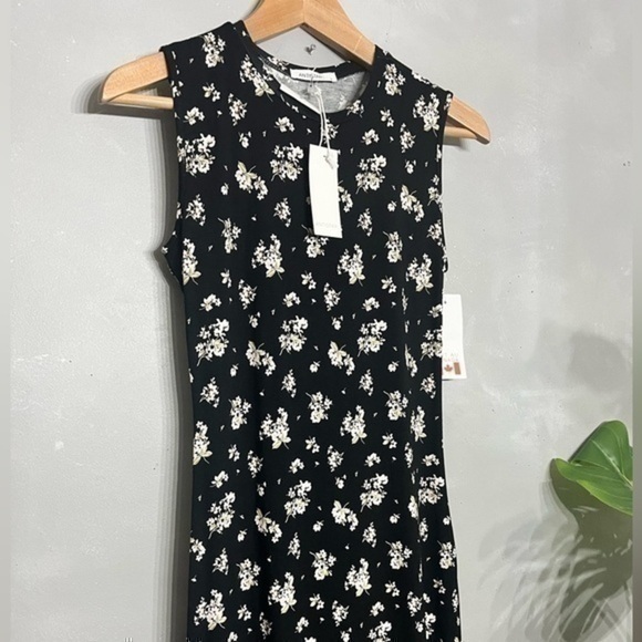 3/$30 _ ANTISTAR | NWT 🏷️ black floral maxi dress crewneck sleeveless small - Picture 4 of 6